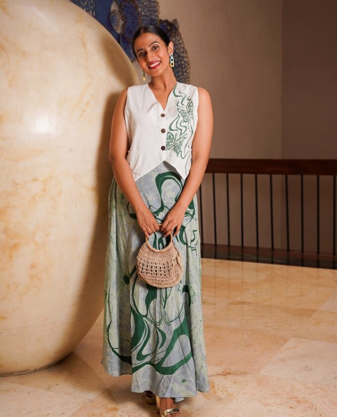 Abstract Drift 360 Skirt