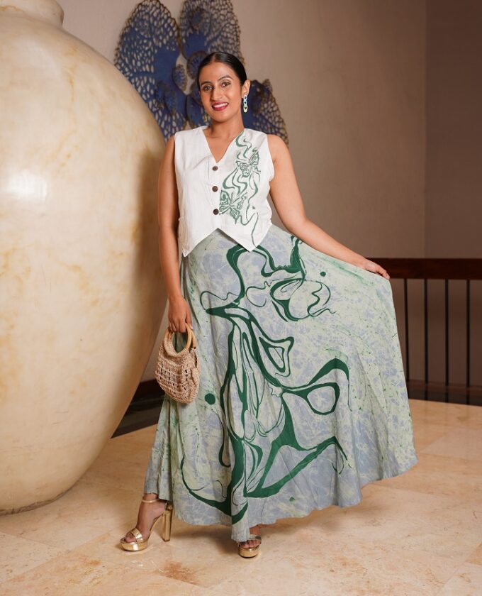 Abstract Drift 360 Skirt