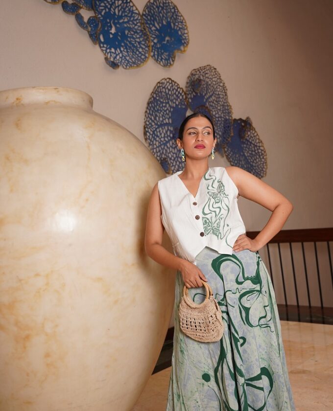 Abstract Drift 360 Skirt