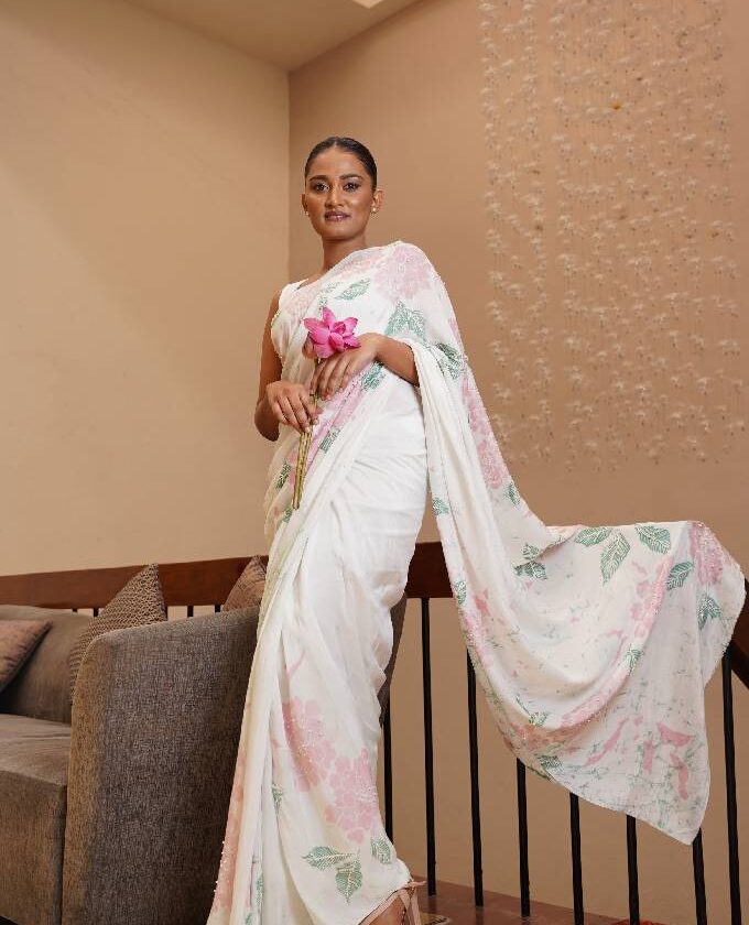 Minimal Bloom Saree