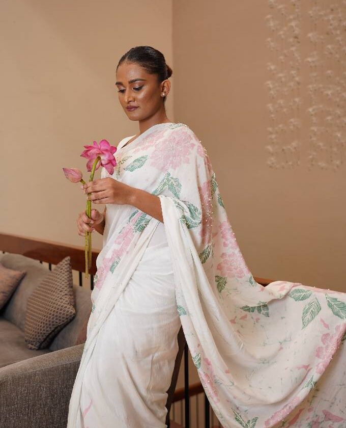 Minimal Bloom Saree