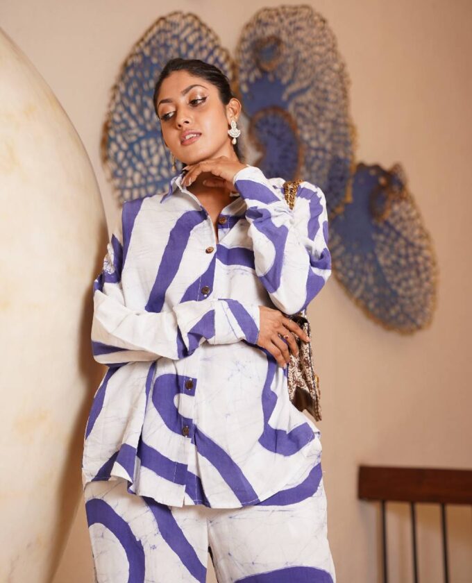 Pale Viloet Color Lady's Long Sleeve Shirt